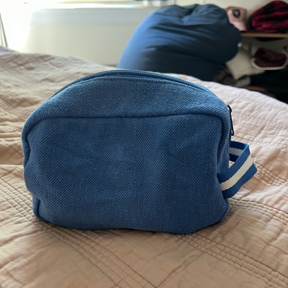 Free people make up cosmetics pouch - Picture 2 of 2